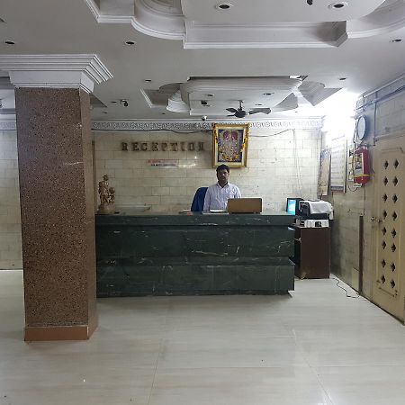 Hotel Surya Palace Kottagudem Экстерьер фото